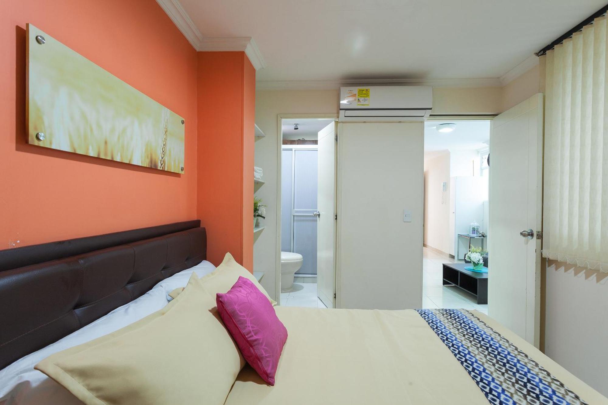 Apartamentos Laureles De La 70 Medellin Bagian luar foto