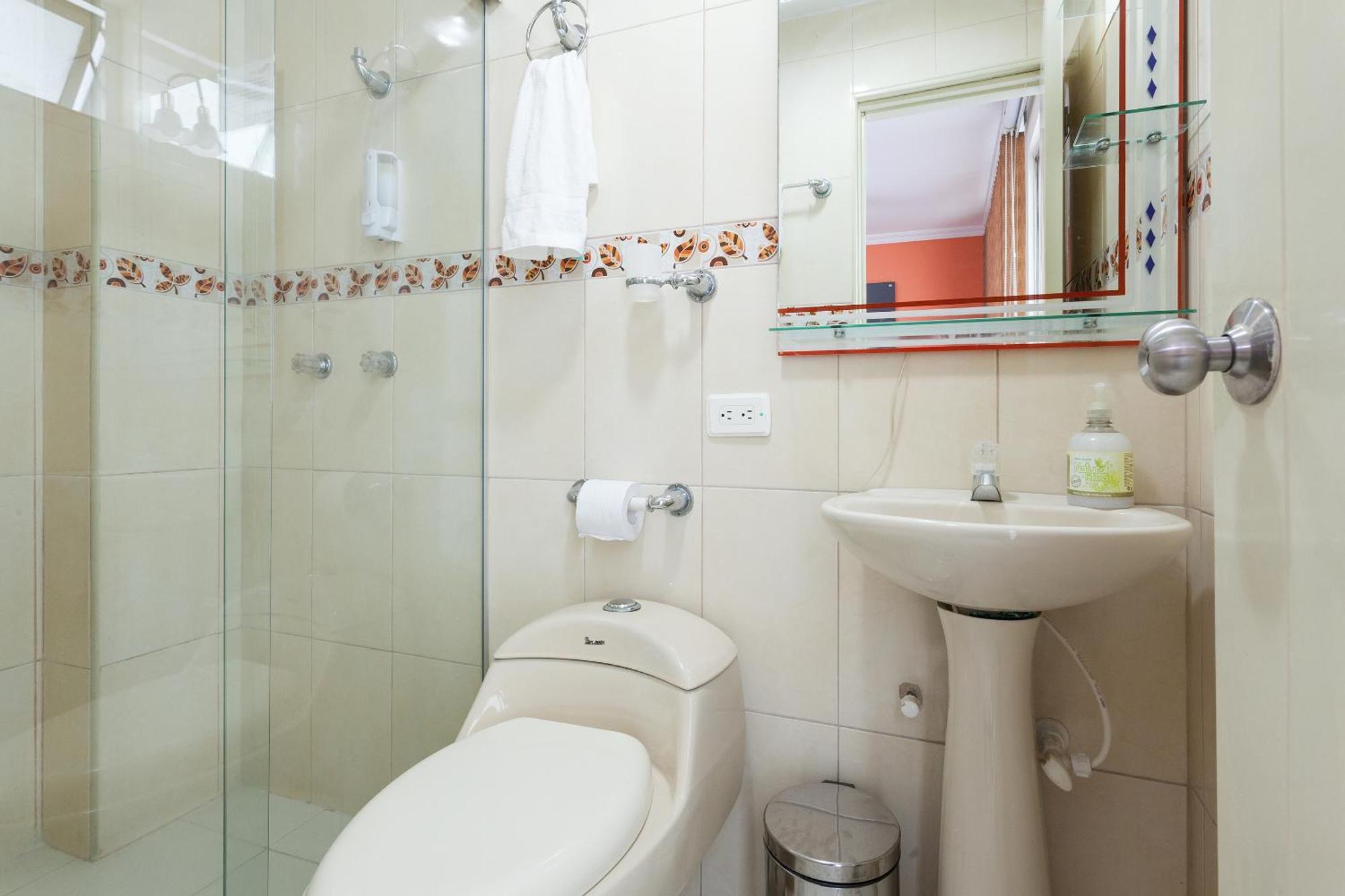 Apartamentos Laureles De La 70 Medellin Bagian luar foto